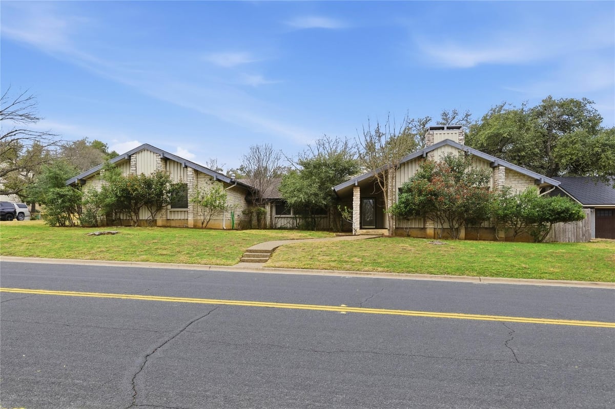View 8506 Andreas CV in Great Hills 03 8506 Andreas CV - property photo 1 - Luxury home in Great Hills 03, Austin, TX