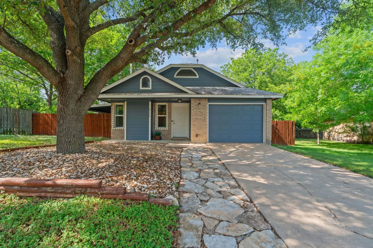 View 8508 Croydon Loop in Buckingham Estates Ph 03 Sec 03-A 8508 Croydon Loop - front exterior - Luxury home in Buckingham Estates Ph 03 Sec 03-A, Austin, TX