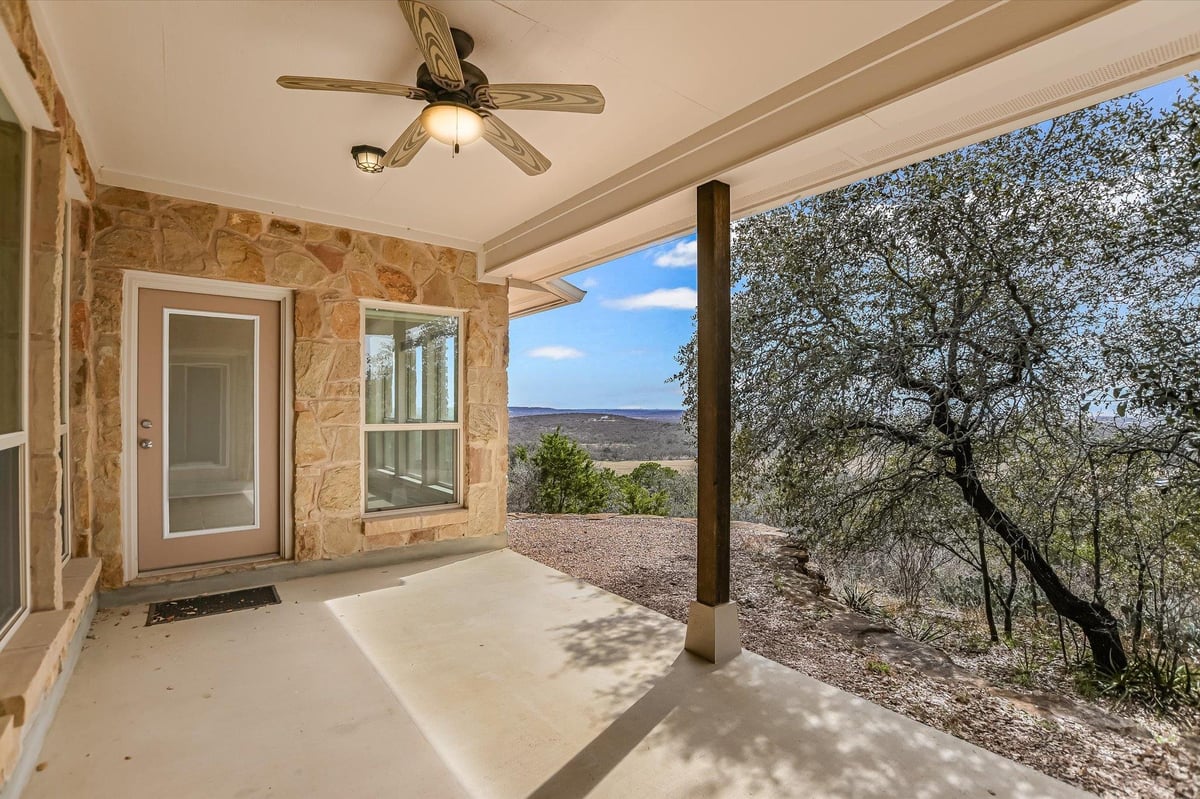 Living area at 851 Stone Mountain Dr - 3 bed 2 bath home