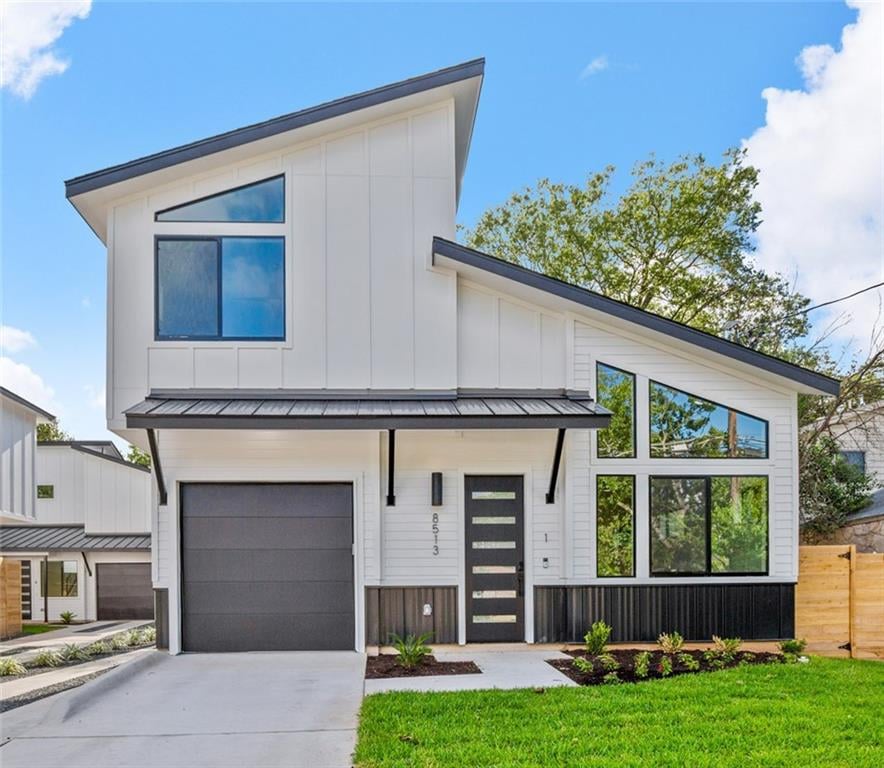 View 8513 Bowling Green Dr Unit #1 8513 Bowling Green Dr Unit #1 - front exterior - Luxury home in Austin, TX