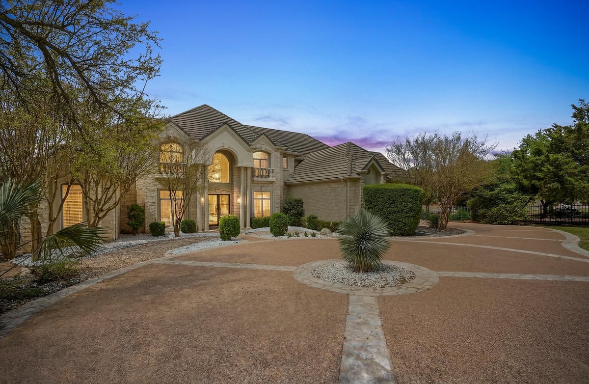 8513 Chalk Knoll Dr - front exterior - Luxury home in Barton Creek Sec G Ph 02, Austin, TX