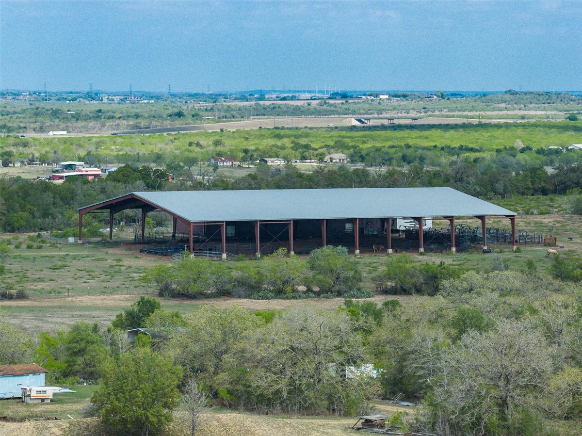 Living area at 8519 State Park Rd - N/A, Lockhart, TX