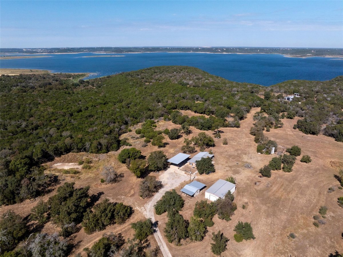 View 8520 Brewer LN in None 8520 Brewer LN - property photo 1 - Luxury home in None, Salado, TX