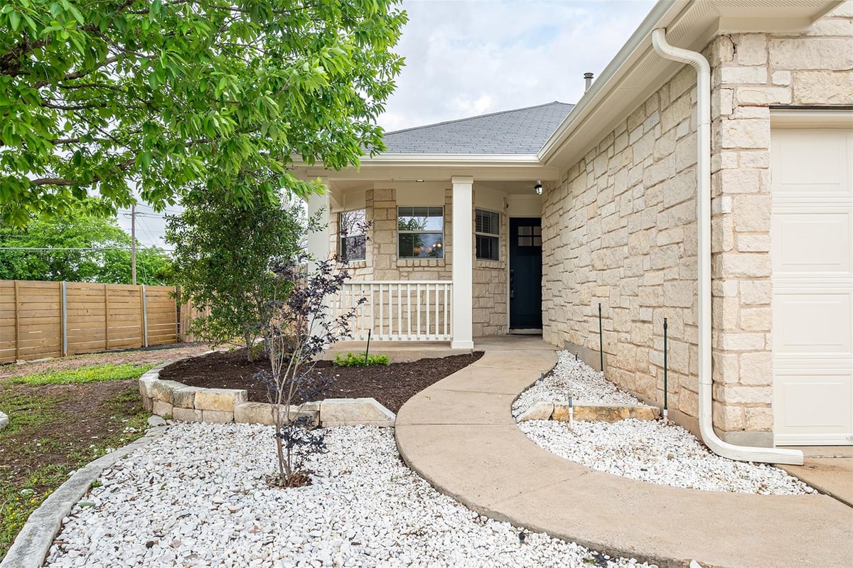 View 8528 Chick Pea LN in Parkridge Gardens 8528 Chick Pea LN - property photo 1 - Luxury home in Parkridge Gardens, Austin, TX