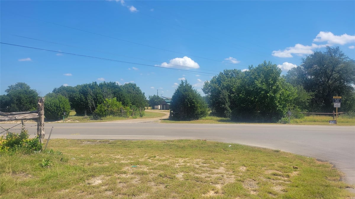 View 8590 Trimmier Rd in Mt Martin Surv Abs A-963 8590 Trimmier Rd - front exterior - Luxury home in Mt Martin Surv Abs A-963, Killeen, TX