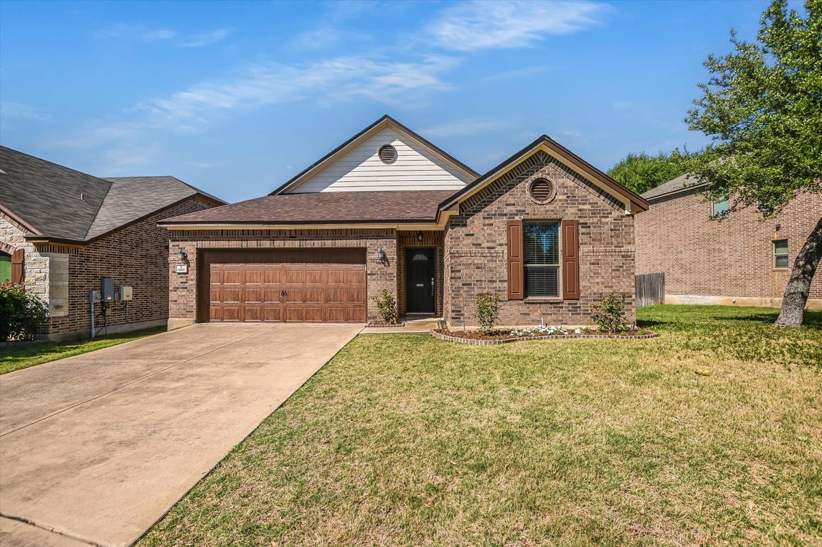 View 860 Water Hyacinth Loop in Crystal Crossing 860 Water Hyacinth Loop - front exterior - Luxury home in Crystal Crossing, Leander, TX