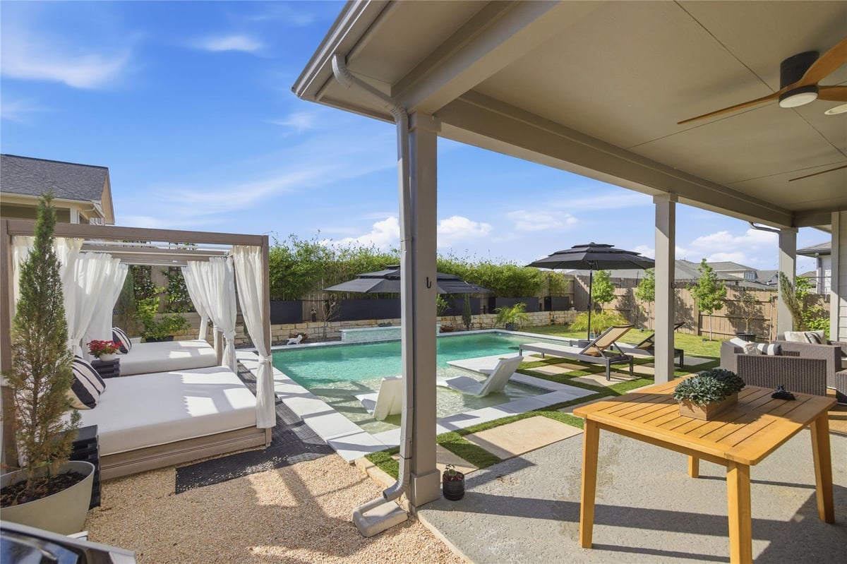 Living area at 8600 Turaco Trl - 4 bed 3 bath home