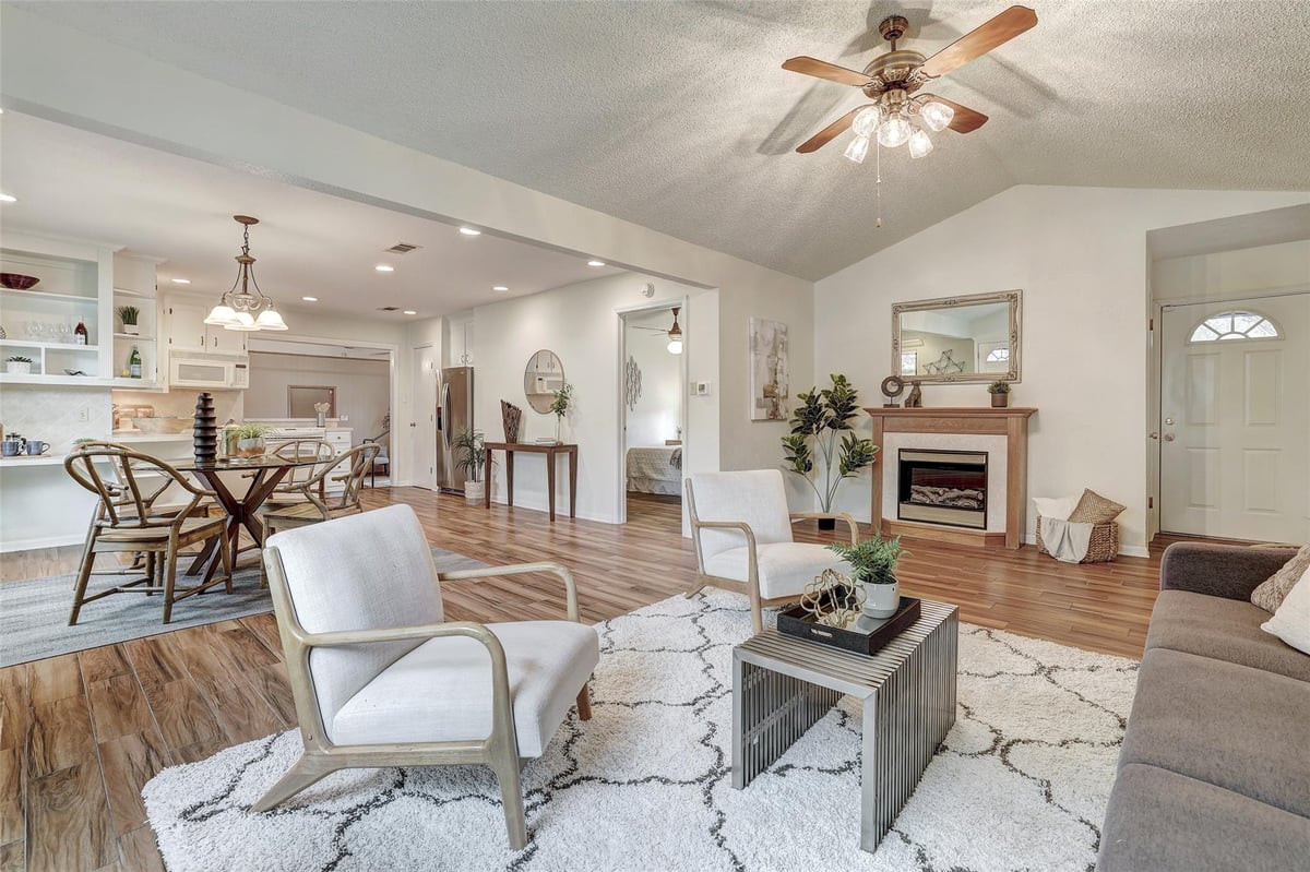 Primary bedroom at 8606 Thunderbird Rd Unit #A & B - 4 bed 3 bath home