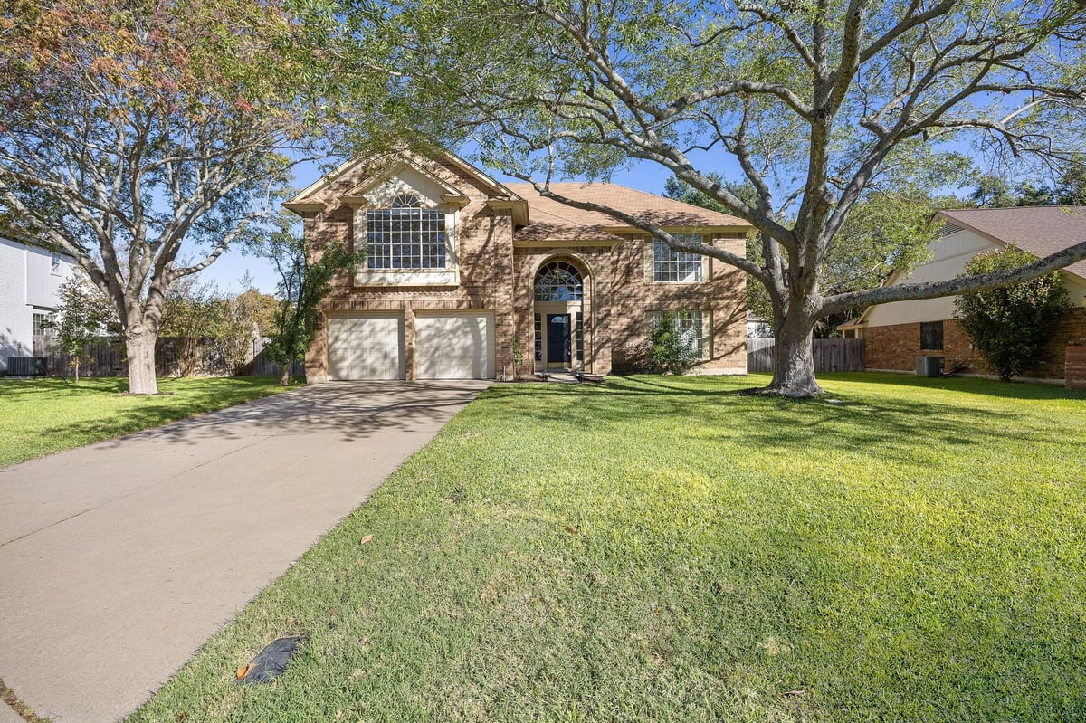 View 8606 Tomah Dr in Woods Brushy Creek Sec 02 Ph 02 Amd 8606 Tomah Dr - front exterior - Luxury home in Woods Brushy Creek Sec 02 Ph 02 Amd, Austin, TX
