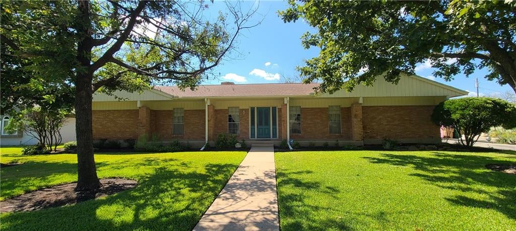 View 8609 Balcones Club Dr in Balcones Village 8609 Balcones Club Dr - front exterior - Luxury home in Balcones Village, Austin, TX