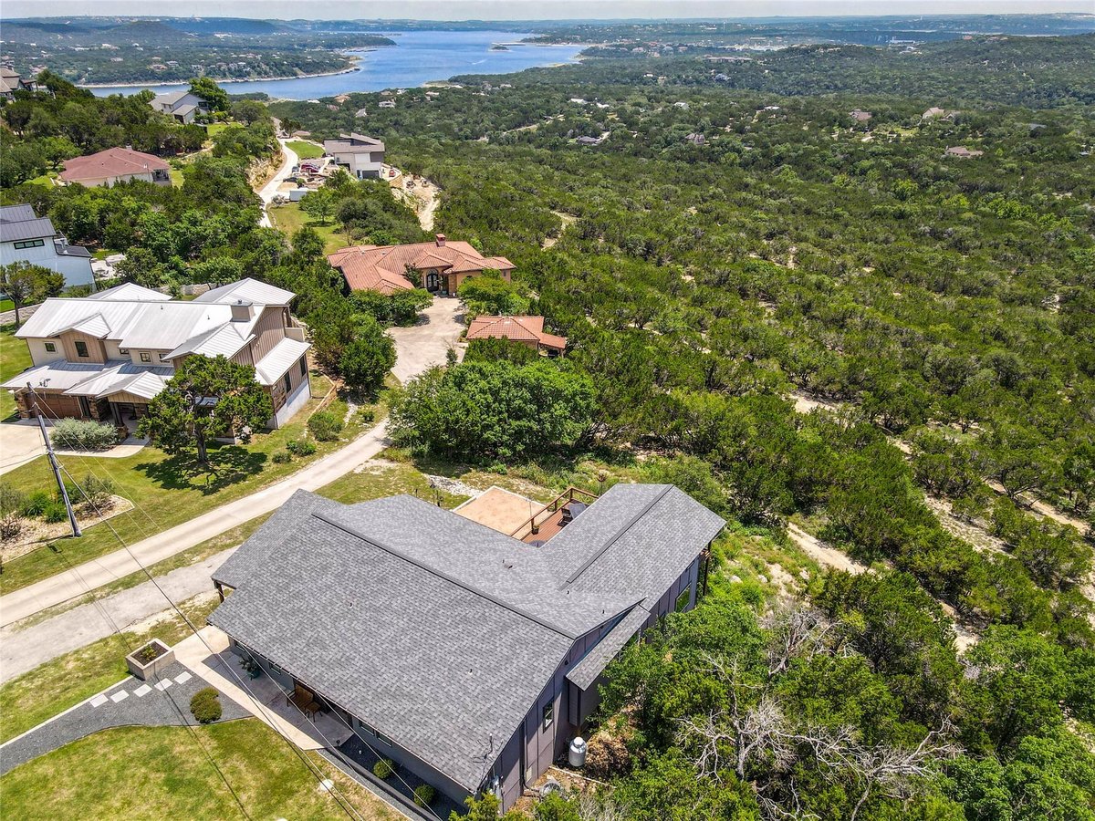 8614 Tip Top DR - front exterior - Luxury home in Grandview Terrace Unit 01, Jonestown, TX