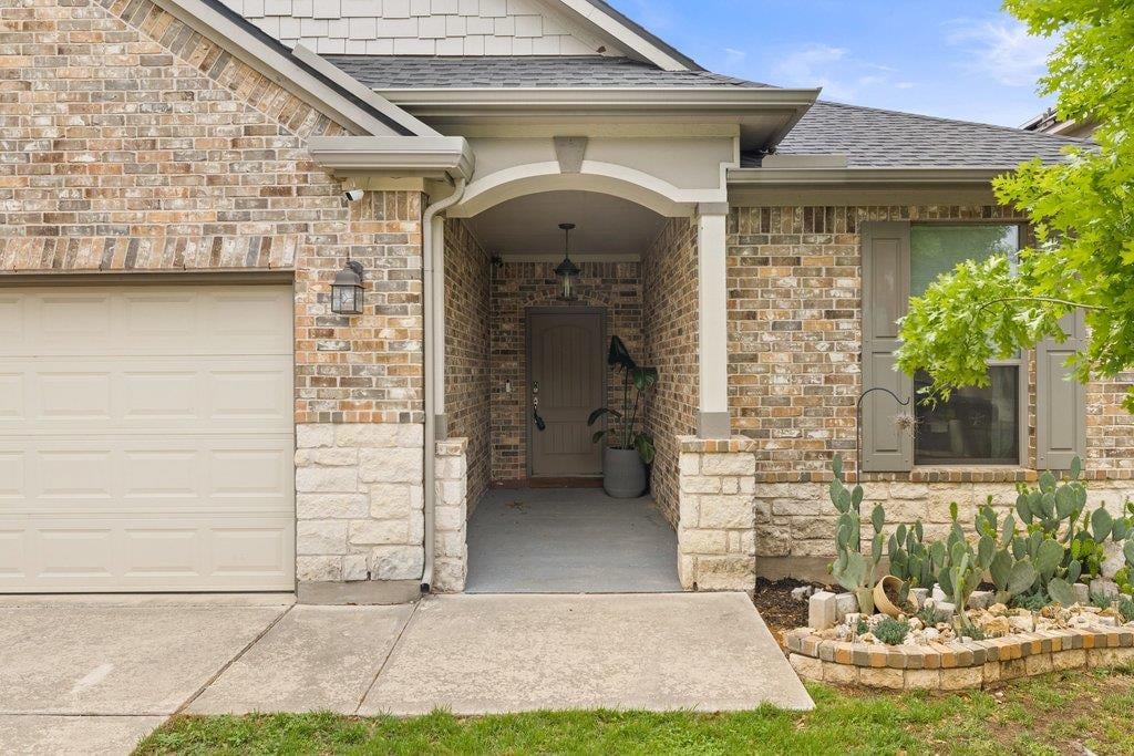 View 8616 Ipswich Bay DR in Sheldon 230 Sec 01 Ph 03 8616 Ipswich Bay DR - property photo 1 - Luxury home in Sheldon 230 Sec 01 Ph 03, Austin, TX