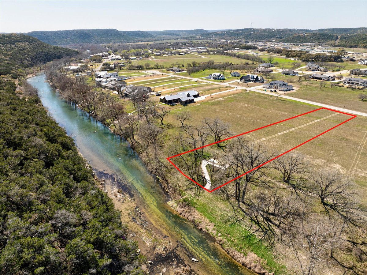 View 865 Bingham LN in OXBOW ON THE GUADALUPE 865 Bingham LN - front exterior - Luxury lot in OXBOW ON THE GUADALUPE, New Braunfels, TX