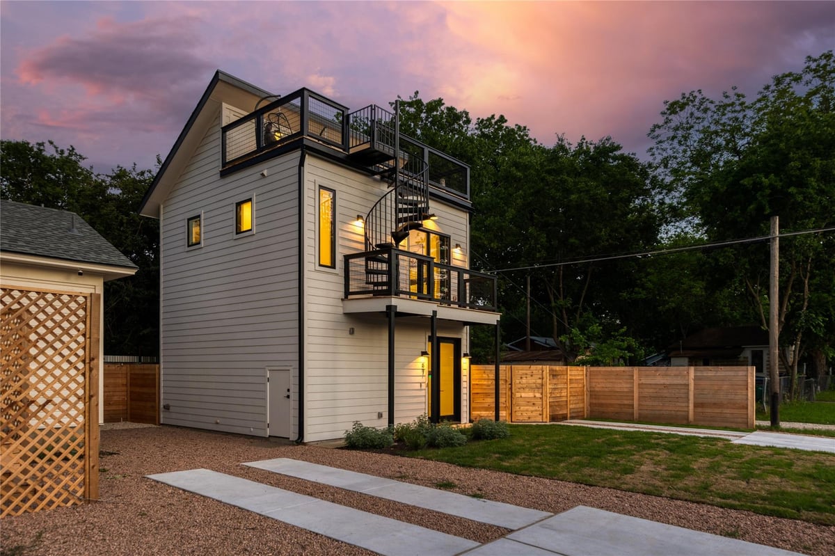 View 87 Chalmers Ave in Riverside 87 Chalmers Ave - front exterior - Luxury home in Riverside, Austin, TX
