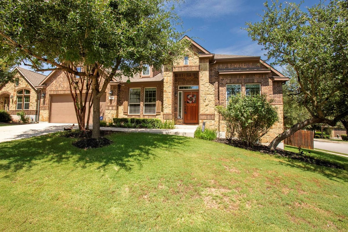 8700 Old Corral CV - front exterior - Luxury home in Ridgeview Ph 1, Austin, TX