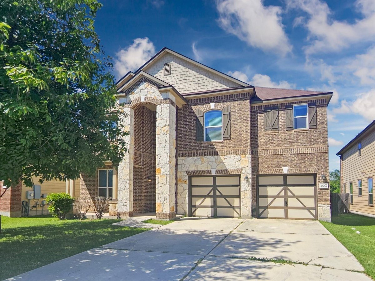 View 8704 Alum Rock Dr in Sheldon McKinney Heights 8704 Alum Rock Dr - front exterior - Luxury home in Sheldon McKinney Heights, Austin, TX