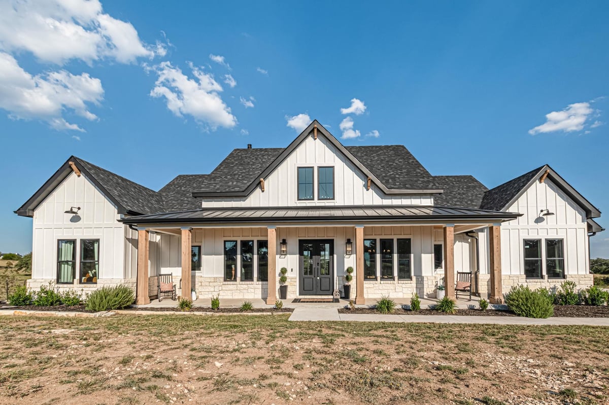 View 871 Blackbuck Ridge Dr in Ranches At Blackbuck Ridge 871 Blackbuck Ridge Dr - front exterior - Luxury home in Ranches At Blackbuck Ridge, Lampasas, TX