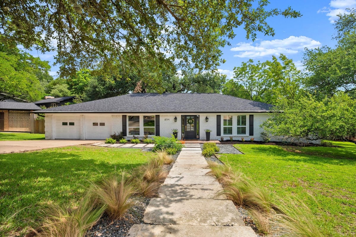 View 8714 Silverhill Ln in Westover Hills Sec 03 Ph 03 8714 Silverhill Ln - front exterior - Luxury home in Westover Hills Sec 03 Ph 03, Austin, TX