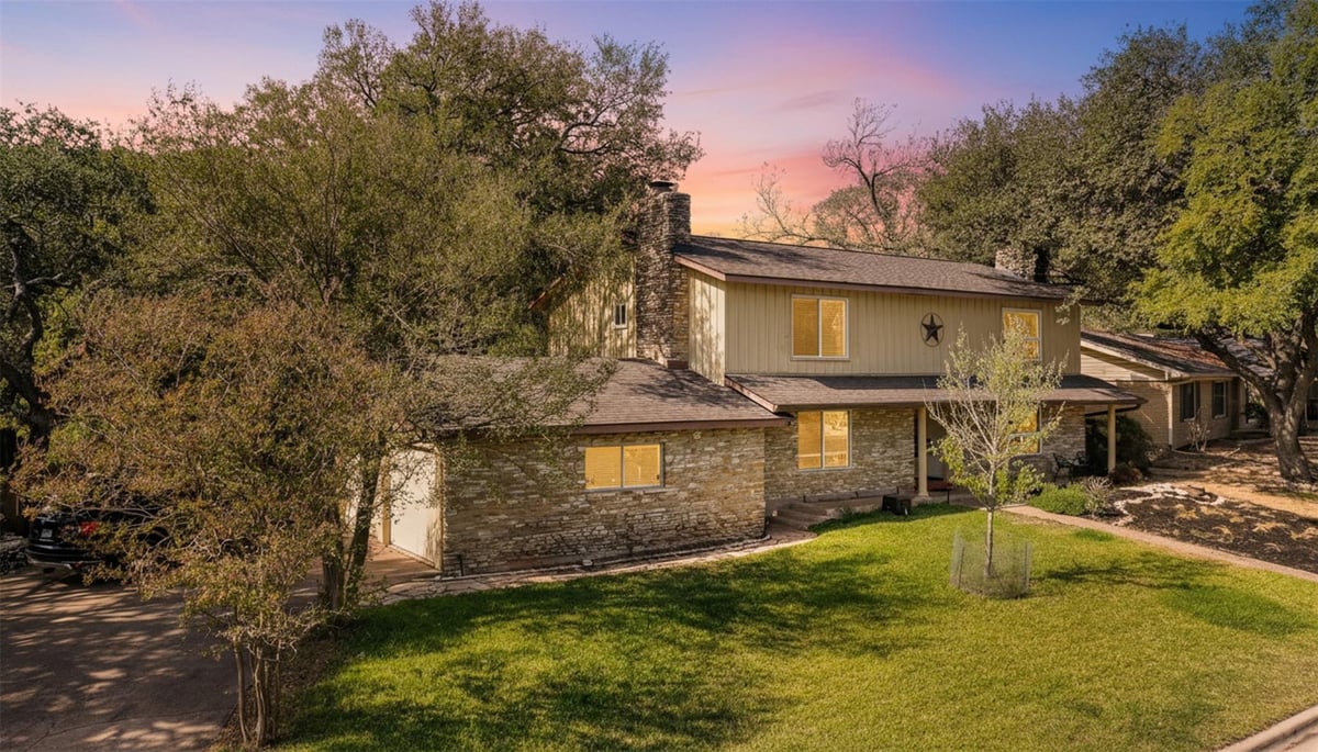8801 Tallwood Dr Unit #B - front exterior - Luxury home in Westover Hills Sec 3 Phs 2, Austin, TX
