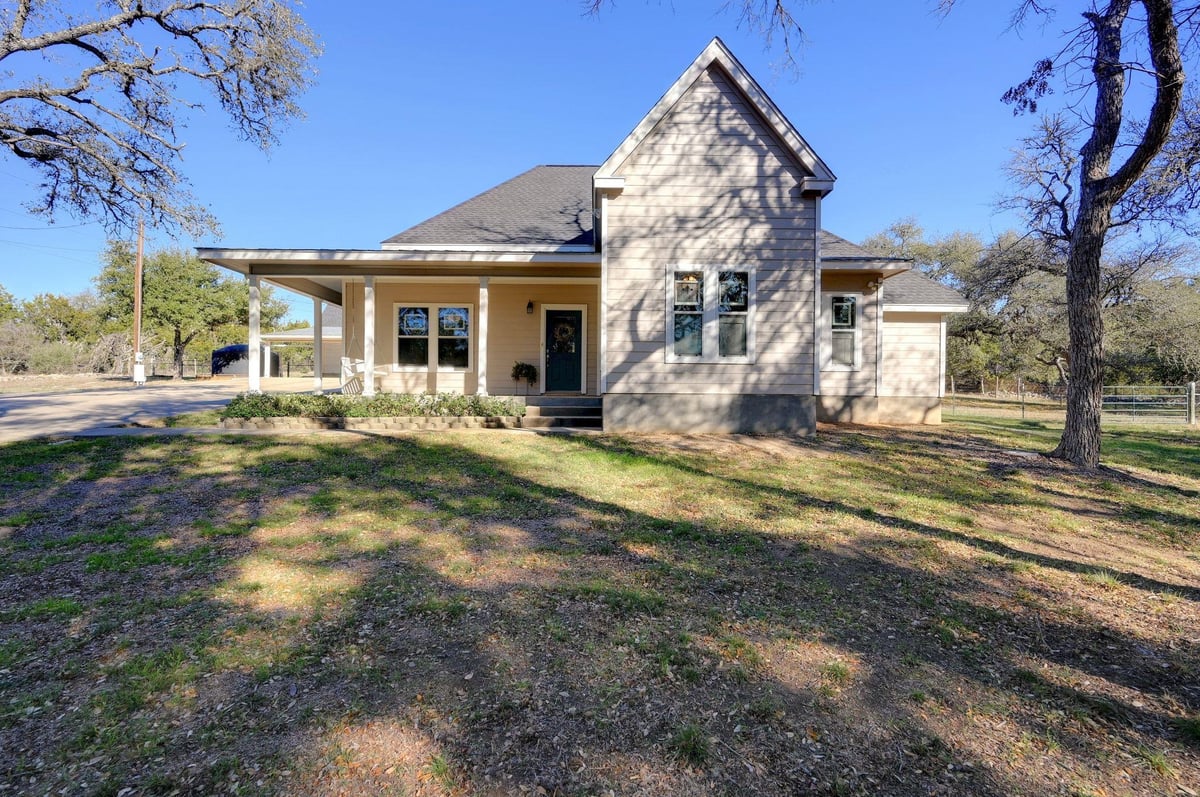 View 881 Saddleridge Dr in Saddleridge Sec 2 881 Saddleridge Dr - front exterior - Luxury home in Saddleridge Sec 2, Wimberley, TX