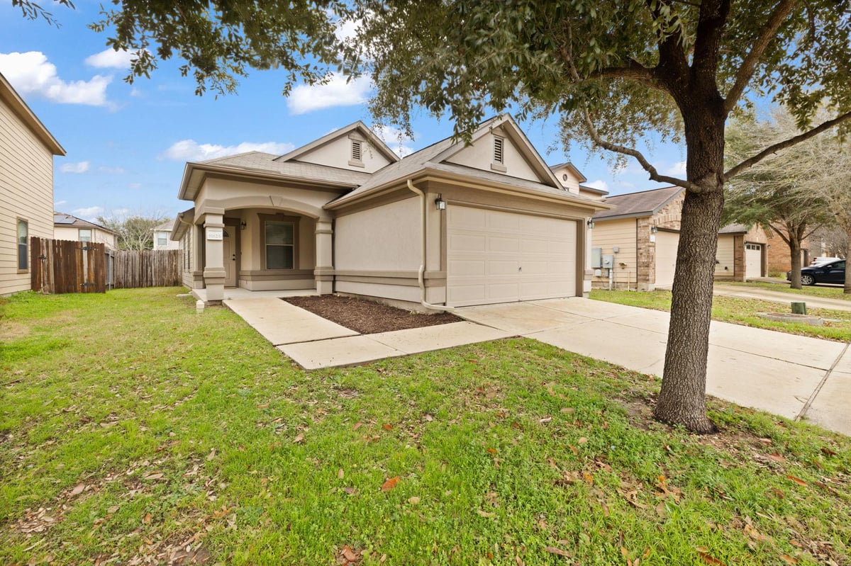 View 8825 Stambourne ST in Sheldon 230 Sec 02 Ph 04 8825 Stambourne ST - property photo 1 - Luxury home in Sheldon 230 Sec 02 Ph 04, Austin, TX