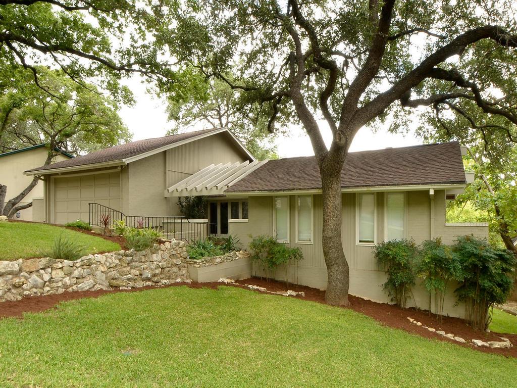 View 8832 Mountain Path Cir in Great Hills I The 8832 Mountain Path Cir - property photo 1 - Luxury home in Great Hills I The, Austin, TX