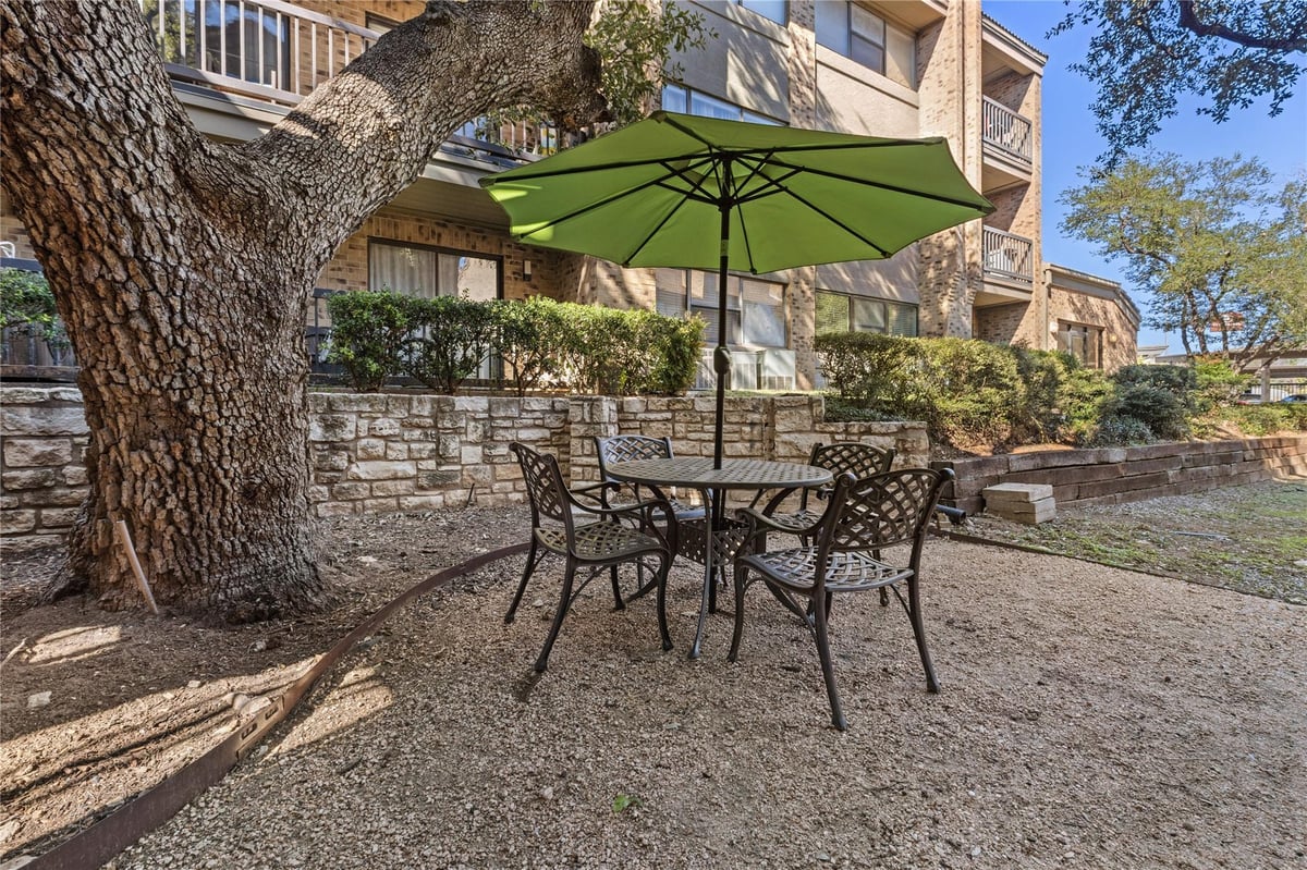 Primary bedroom at 8888 Tallwood Dr Unit #1107 - 1 bed 1 bath home