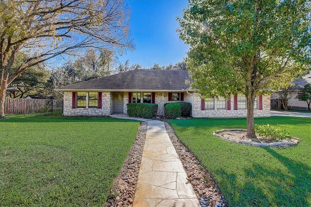 View 8902 Jolly Hollow Dr in Balcones Village Sec 10 8902 Jolly Hollow Dr - front exterior - Luxury home in Balcones Village Sec 10, Austin, TX