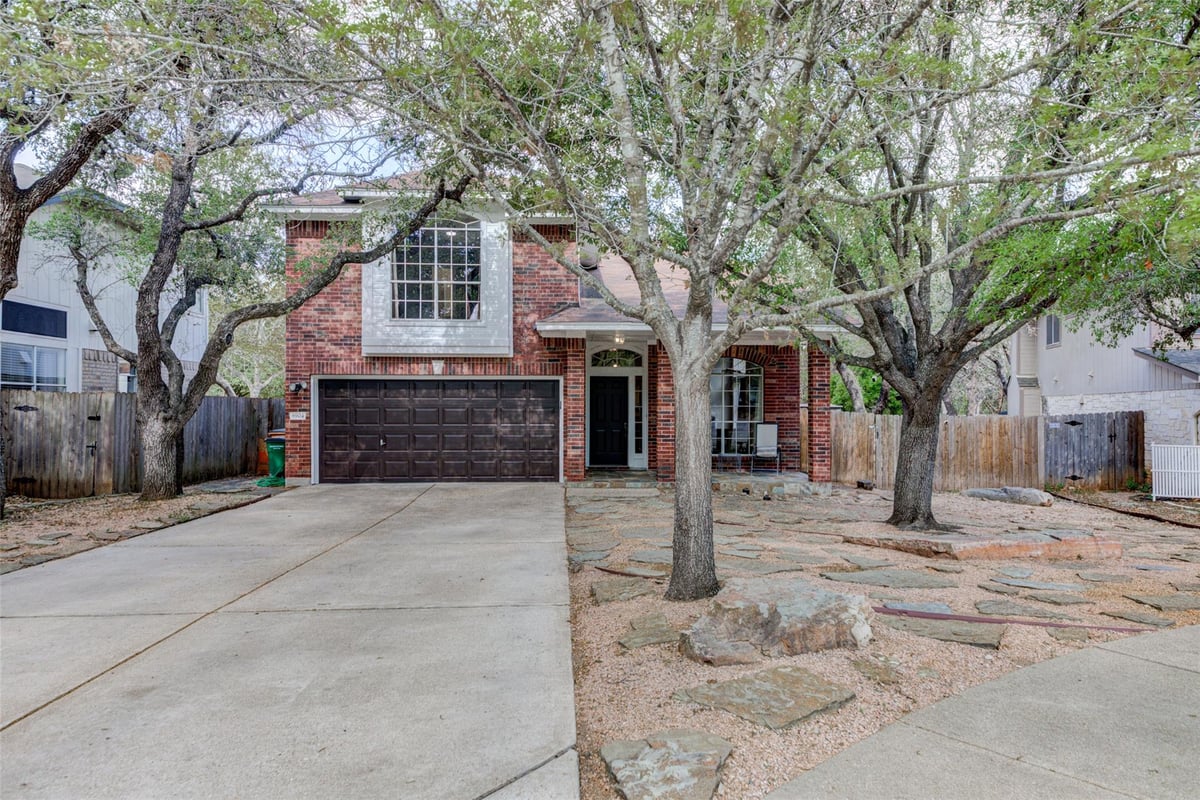 Living area at 8904 W Hove Loop - 3 bed 2 bath home