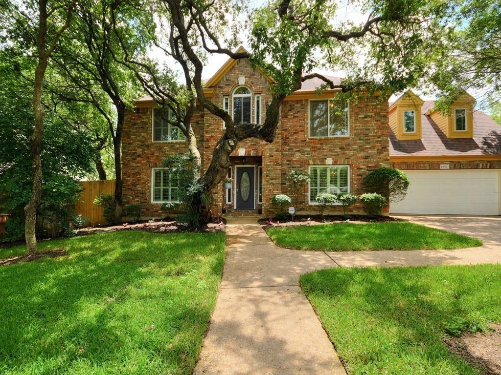 View 8907 Tweed Berwick Dr in Park At Spicewood Spgs Ph 8907 Tweed Berwick Dr - front exterior - Luxury home in Park At Spicewood Spgs Ph, Austin, TX