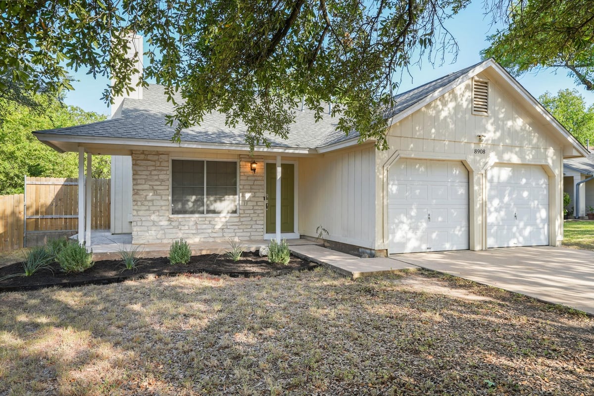 View 8908 Kentish CV in Pheasant Run Sec 01 8908 Kentish CV - property photo 1 - Luxury home in Pheasant Run Sec 01, Austin, TX