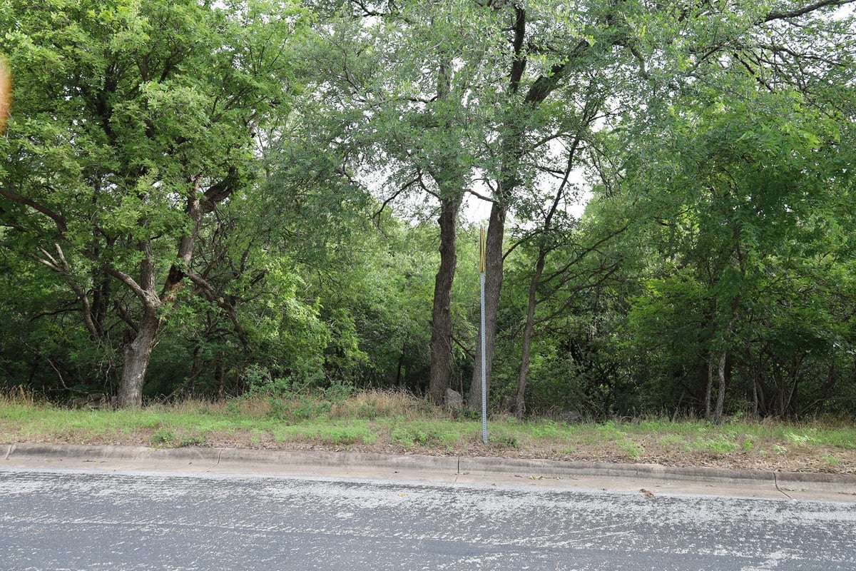 View 8908 Spring Lake Dr in Balcones Village Sec 10 8908 Spring Lake Dr - front exterior - Luxury lot in Balcones Village Sec 10, Austin, TX