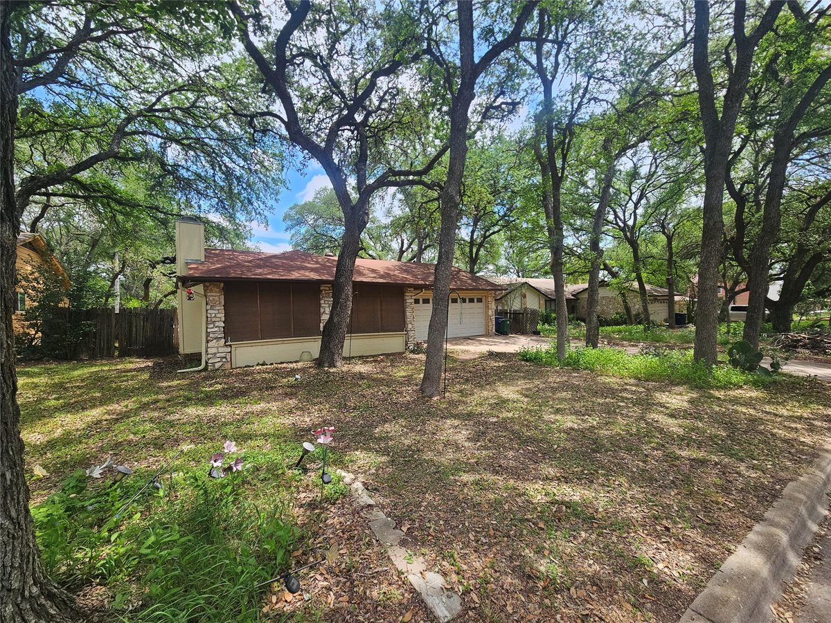 Living area at 8909 Texas Sun Dr - 3 bed 2 bath home