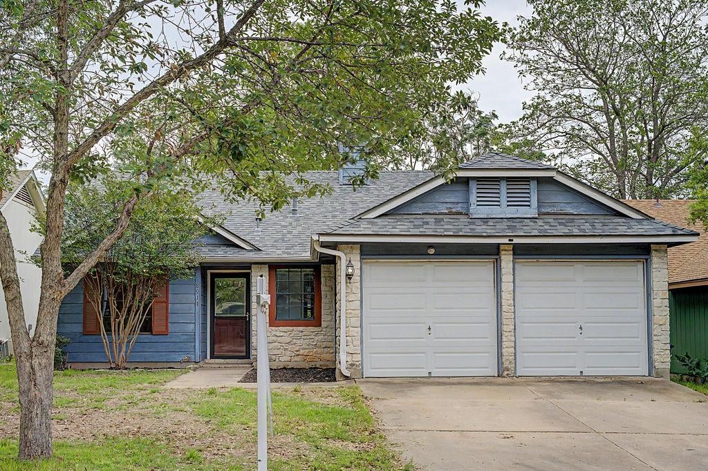 View 8911 Romayne Ln in Buckingham Estates Ph 04 Sec A 8911 Romayne Ln - front exterior - Luxury home in Buckingham Estates Ph 04 Sec A, Austin, TX