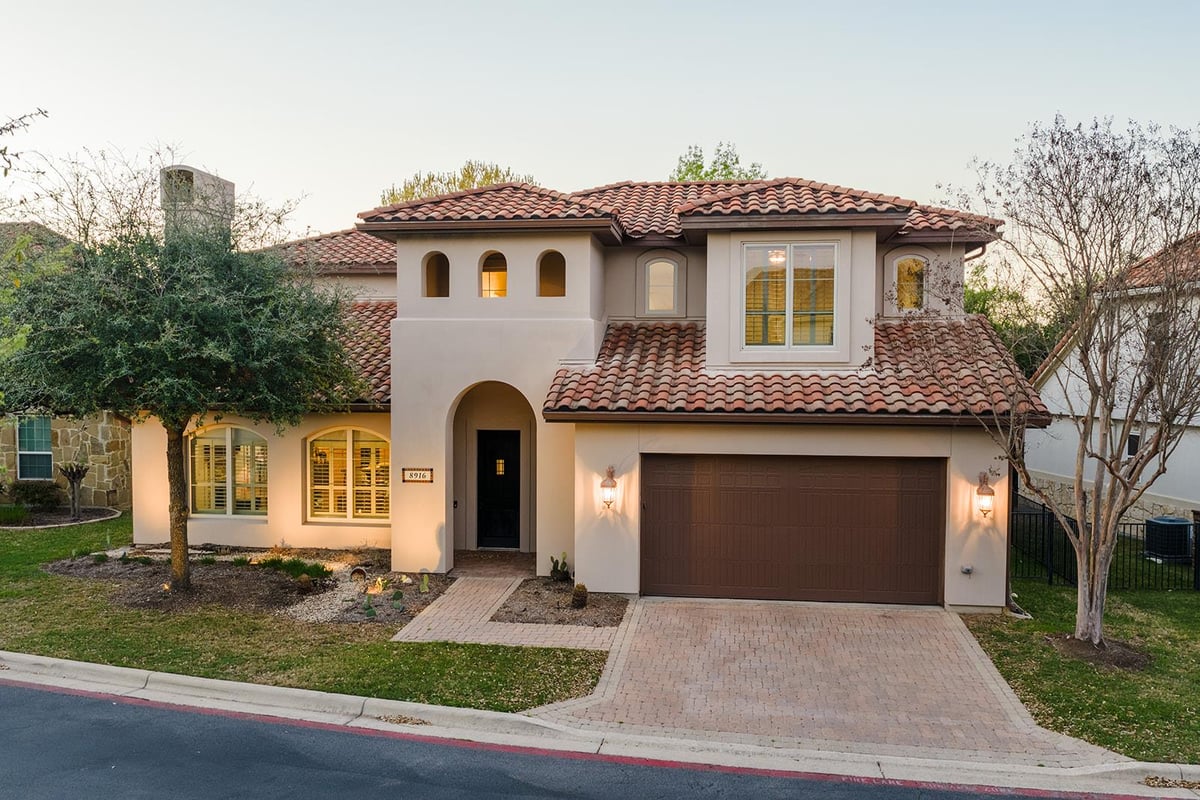 View 8916 Villa Norte Dr in Versante Canyon Homes Condo 8916 Villa Norte Dr - front exterior - Luxury home in Versante Canyon Homes Condo, Austin, TX