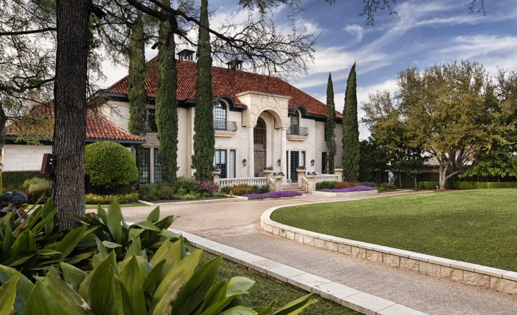 View 90 PASCAL Ln in Lake Austin 90 PASCAL Ln - property photo 1 - Luxury home in Lake Austin, Austin, TX