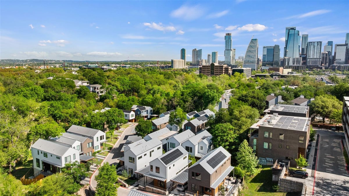 View 900 S 2nd St Unit #22 in Bouldin Court Condos 900 S 2nd St Unit #22 - front exterior - Luxury home in Bouldin Court Condos, Austin, TX