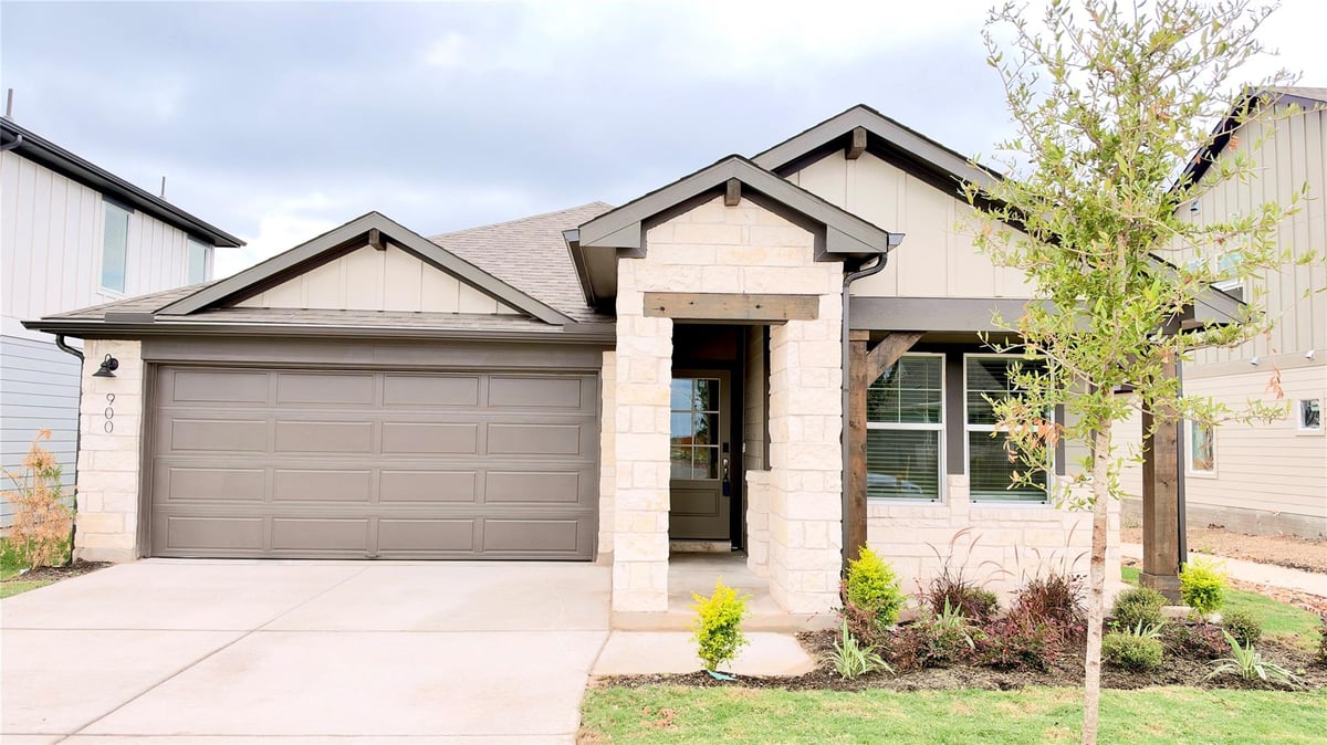 View 900 Universal DR in Hutto 900 Universal DR, photo 1 of 6, Hutto, Hutto, TX