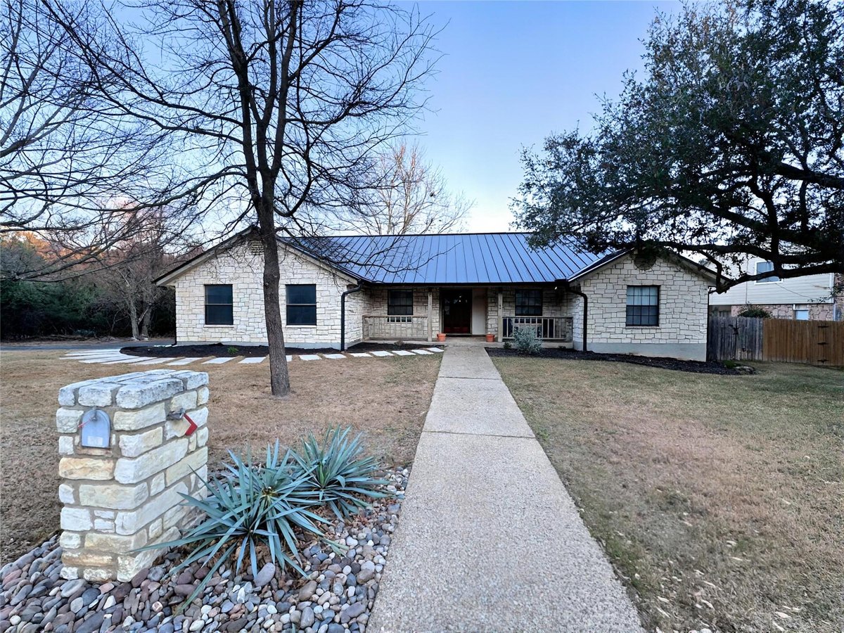 View 9007 Spring Lake DR in Balcones Village Sec 10 9007 Spring Lake DR - property photo 1 - Luxury home in Balcones Village Sec 10, Austin, TX