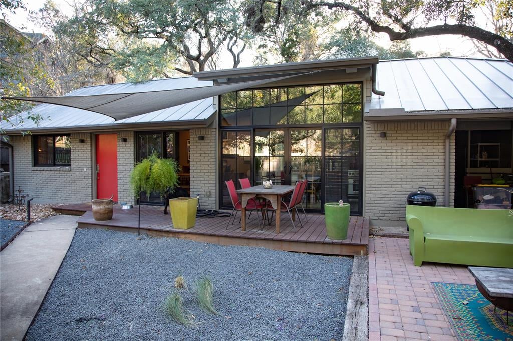 View 901 Avondale RD in Travis Heights 901 Avondale RD - property photo 1 - Luxury home in Travis Heights, Austin, TX