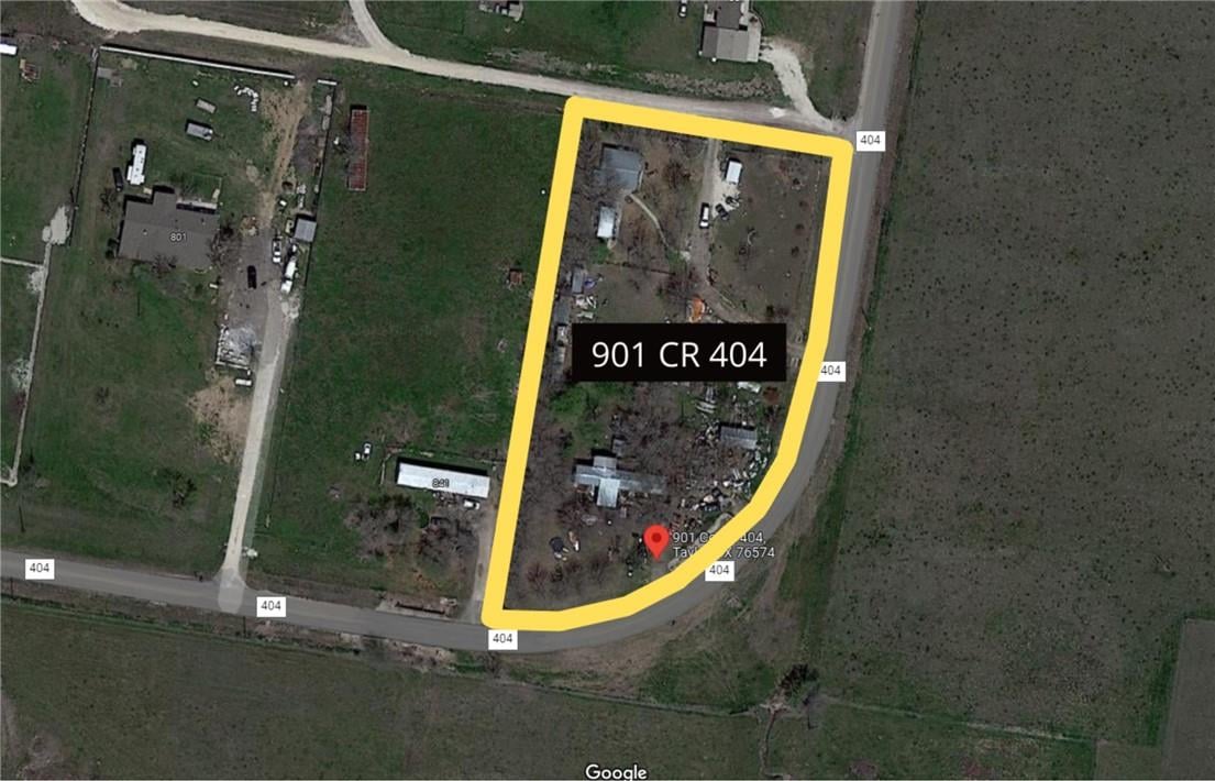 901 County Road 404 - front exterior - Luxury lot in Frame Switch, Taylor, TX