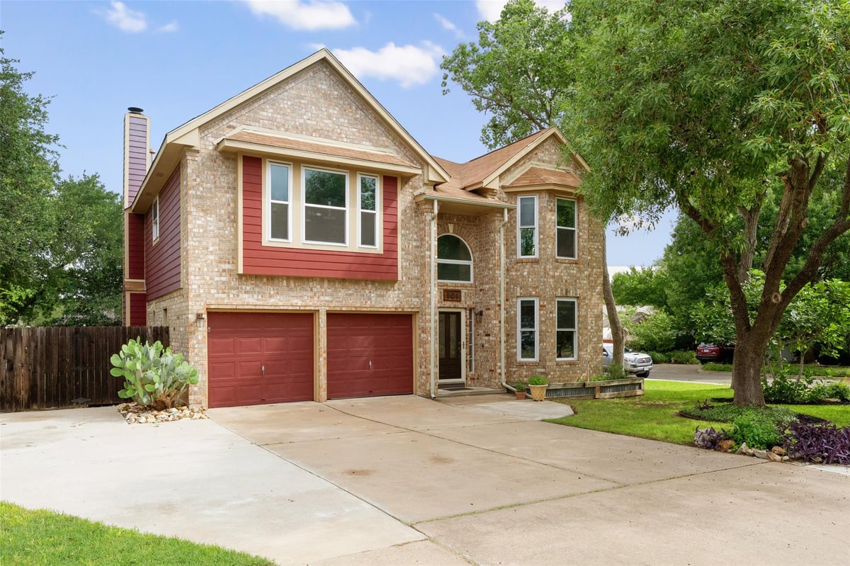 View 901 Forest TRL in Buttercup Creek Sec 02 Village 05 901 Forest TRL - front exterior - Luxury home in Buttercup Creek Sec 02 Village 05, Cedar Park, TX