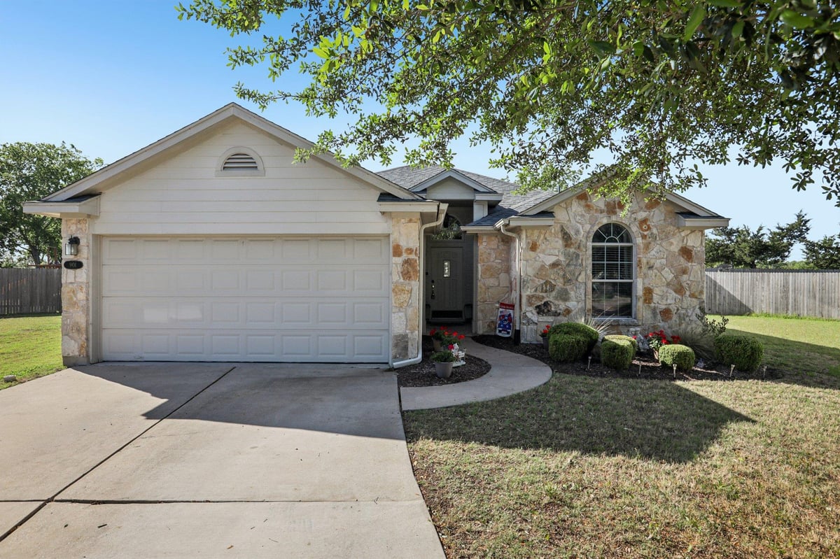 View 901 Kenneys Way in Pioneer Crossing Ph 02 901 Kenneys Way - front exterior - Luxury home in Pioneer Crossing Ph 02, Round Rock, TX