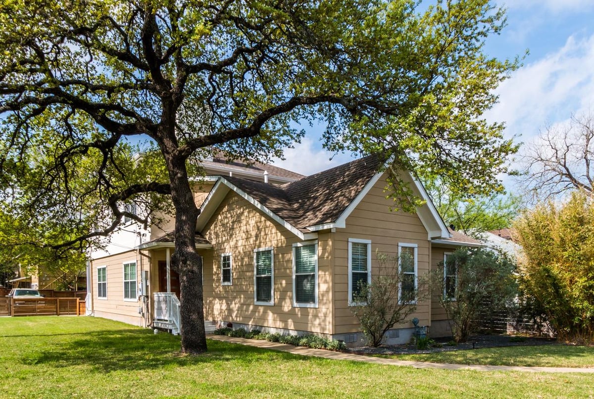 View 901 W Mary St in Bouldin James E Add 901 W Mary St - front exterior - Luxury home in Bouldin James E Add, Austin, TX