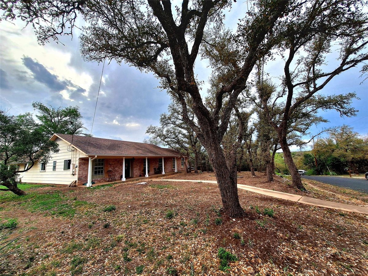 9011 Dorella LN - front exterior - Luxury home in Westview Estates Sec 02, Austin, TX