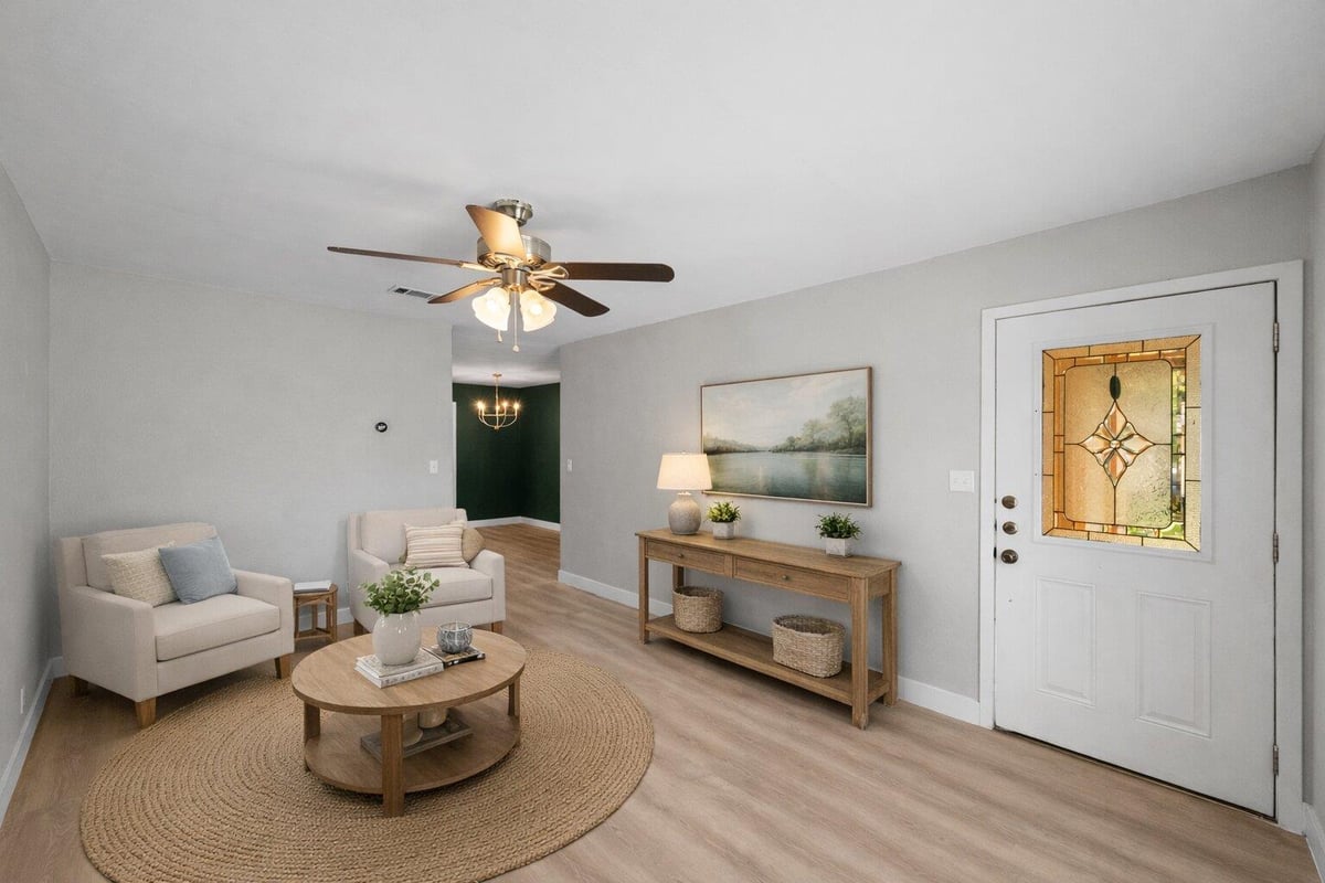 Living area at 902 Emerald Wood Dr - 3 bed 2 bath home