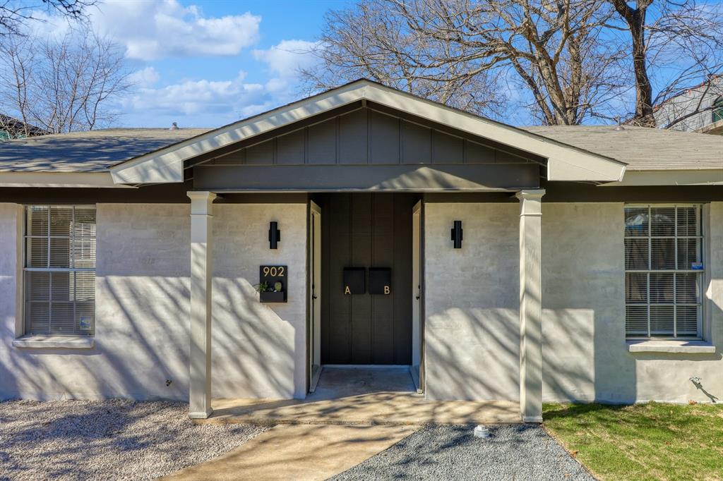 View 902 Jessie St Unit #B in Zilker 902 Jessie St Unit #B - front exterior - Luxury home in Zilker, Austin, TX