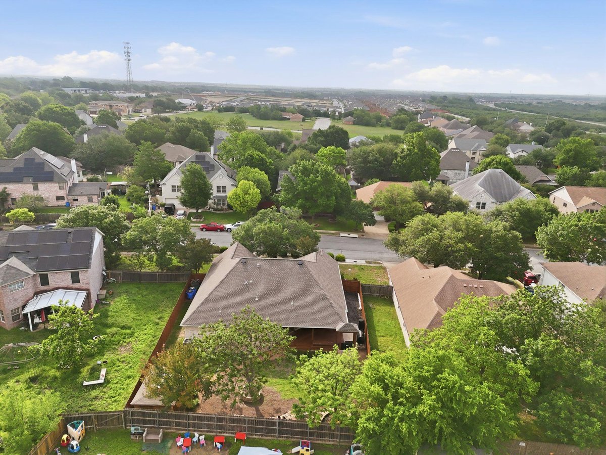 View 903 E Olympic Dr in Mountain Creek East Ph A Sec 903 E Olympic Dr - front exterior - Luxury home in Mountain Creek East Ph A Sec, Pflugerville, TX