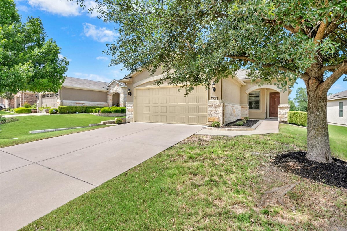 View 903 Salado Creek LN in Sun City Texas Nbrhd 50 Pud 903 Salado Creek LN - front exterior - Luxury home in Sun City Texas Nbrhd 50 Pud, Georgetown, TX