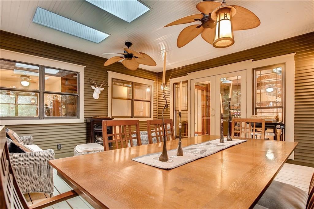 View 903 Shelley Ave in MLS Area 1B 903 Shelley Ave - property photo 1 - Luxury home in MLS Area 1B, Austin, TX